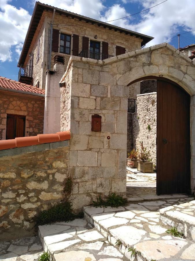 Lousiou Nymfes Acomodação com café da manhã Gortynia Exterior foto